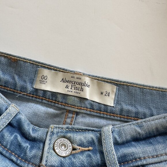Abercrombie & Fitch Light Wash High Waisted Distressed Cutoff Shorts - Picture 4 of 4
